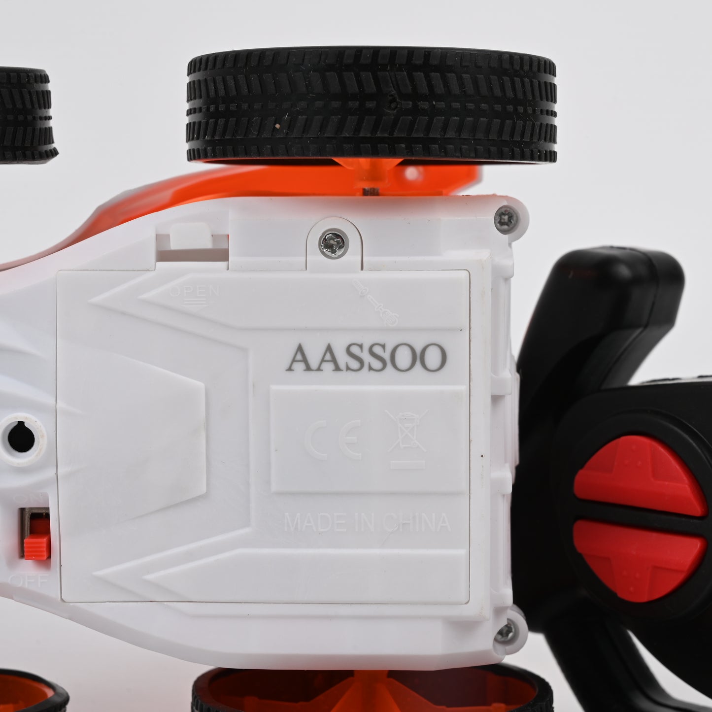 AASSOO Mini RC Stunt Car, Orange &amp; White Remote Control Toy Car, 360° Rotating Flip Car for Kids, Indoor Outdoor Racing Toy with Controller